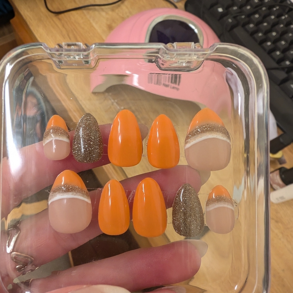 Hand made fall nails!